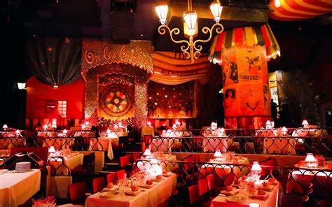 moulin rouge cabaret show and dinner